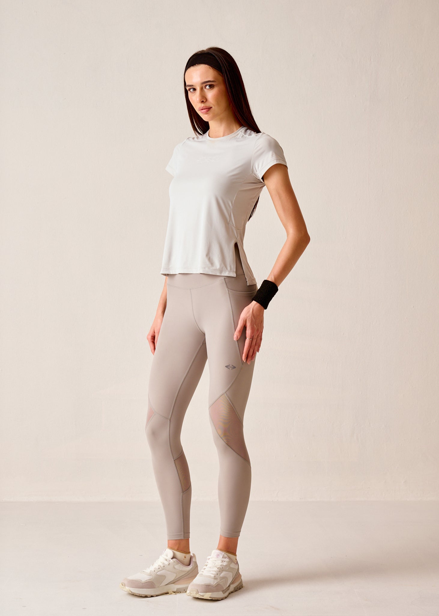 Airing Tee - Silver Grey - 2