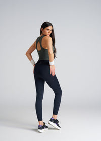 Workout Essential Fitted crop top - Dark Olive - 4