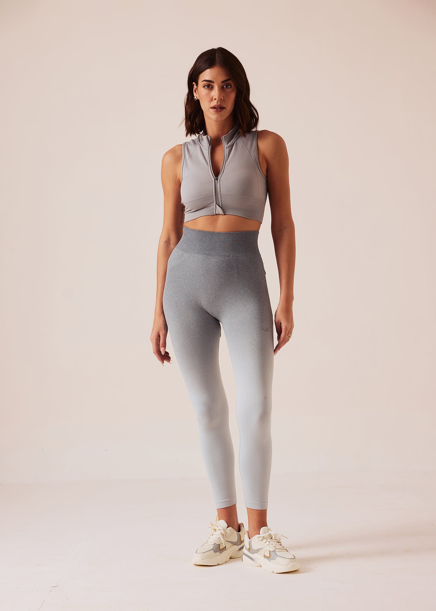 Women Seamless Zip Bra - Ultimate Grey - 2
