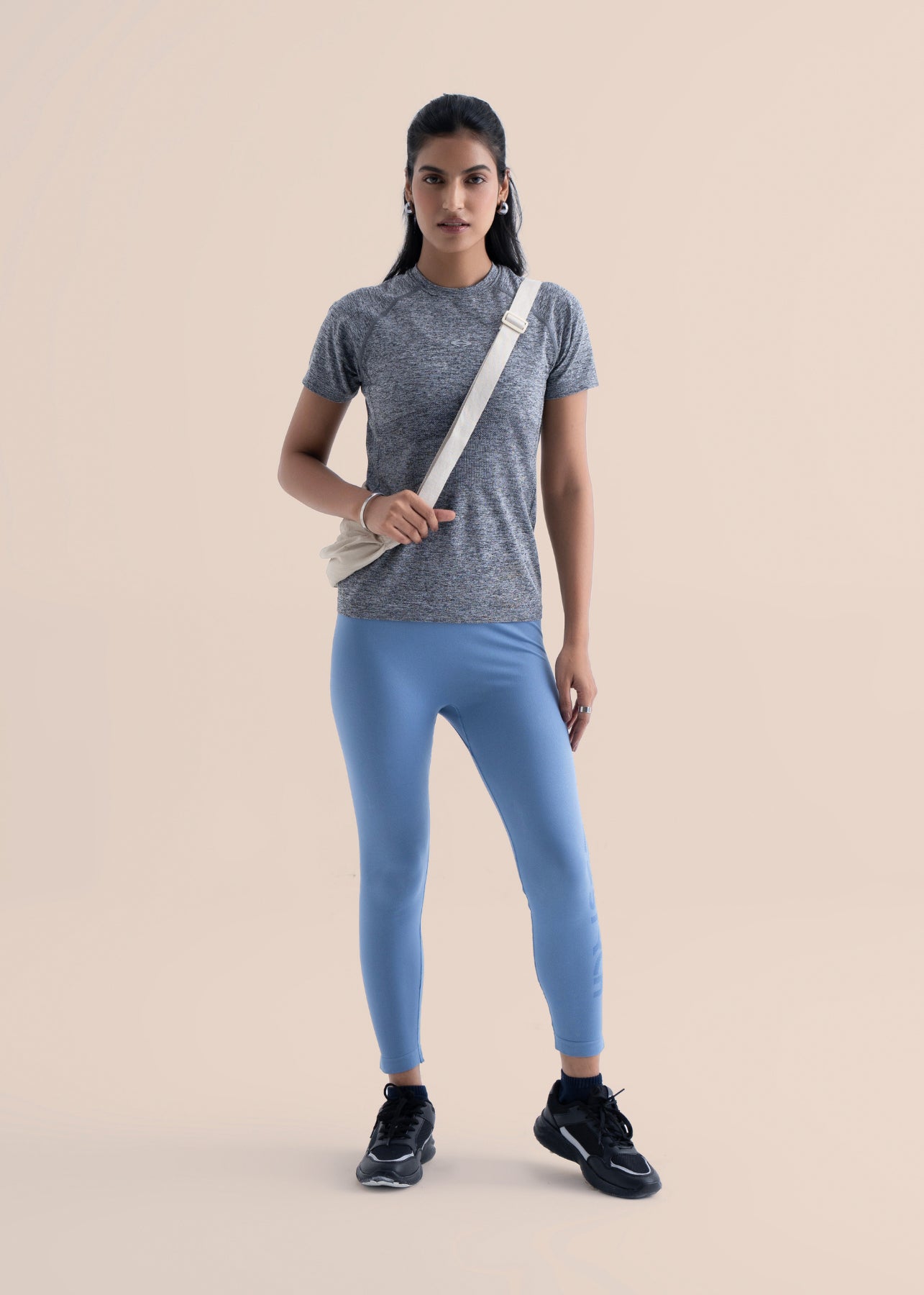 Seamless workout Regular Tee - Dark Grey - 2