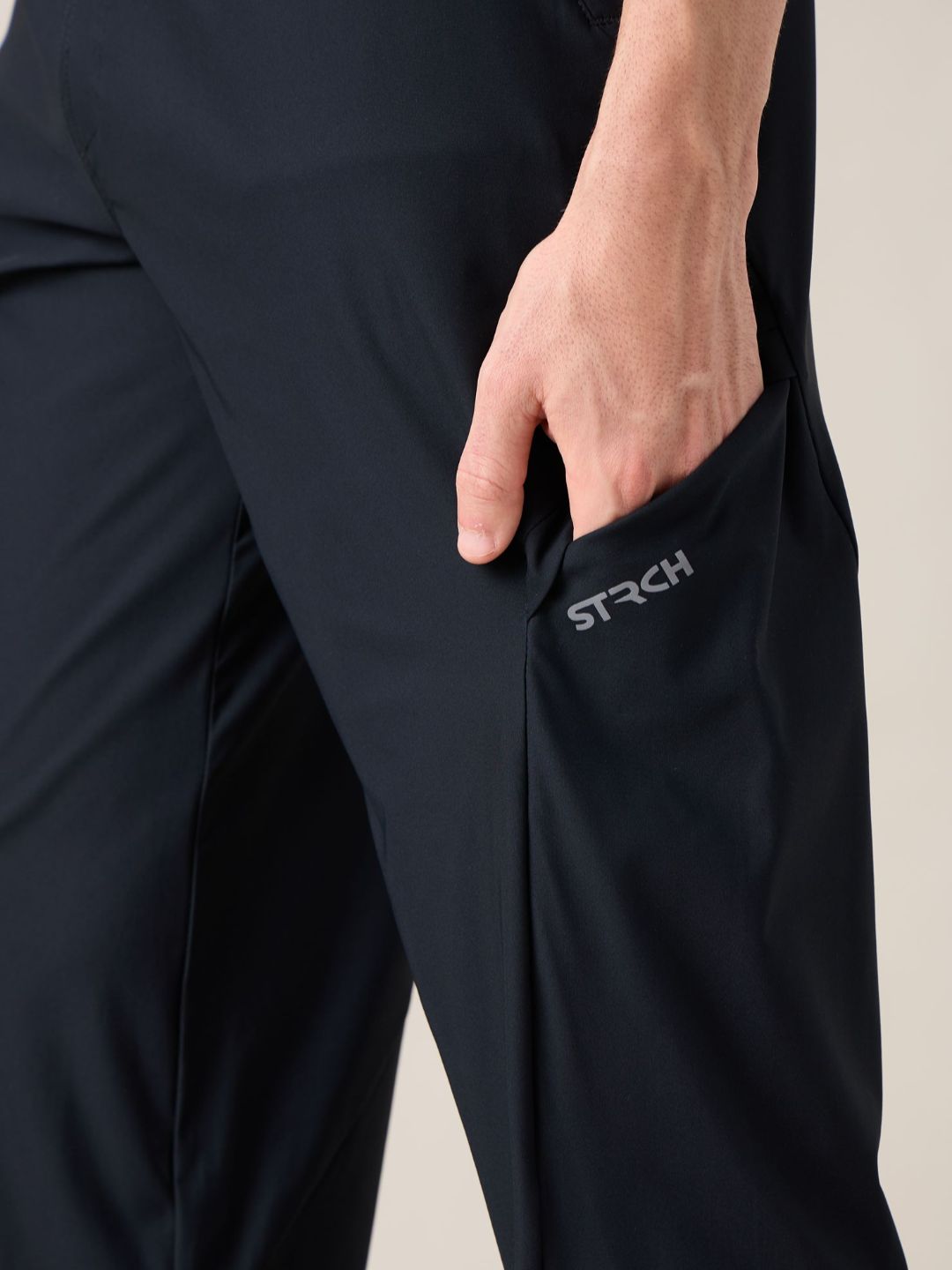 Men Transition Trackpant - Black