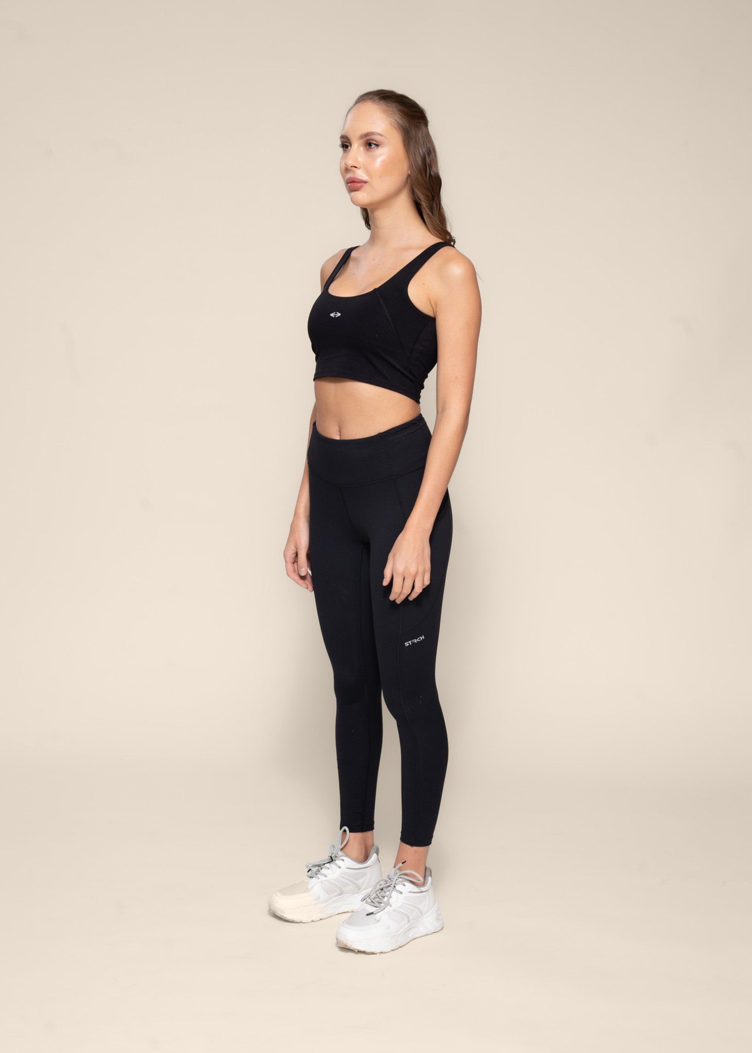 Medium Impact high coverage bra tank - Black