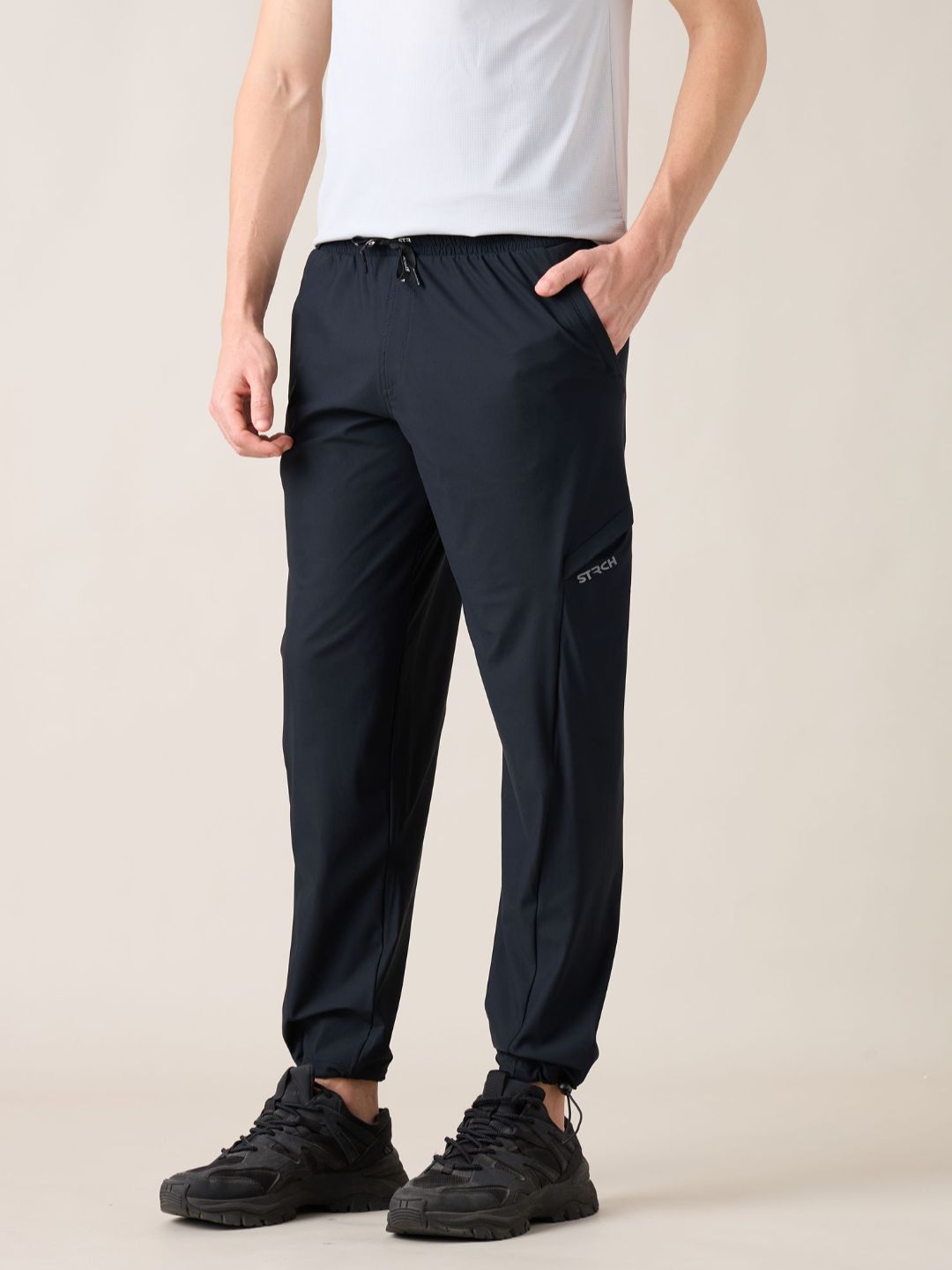 Men Transition Trackpant - Black