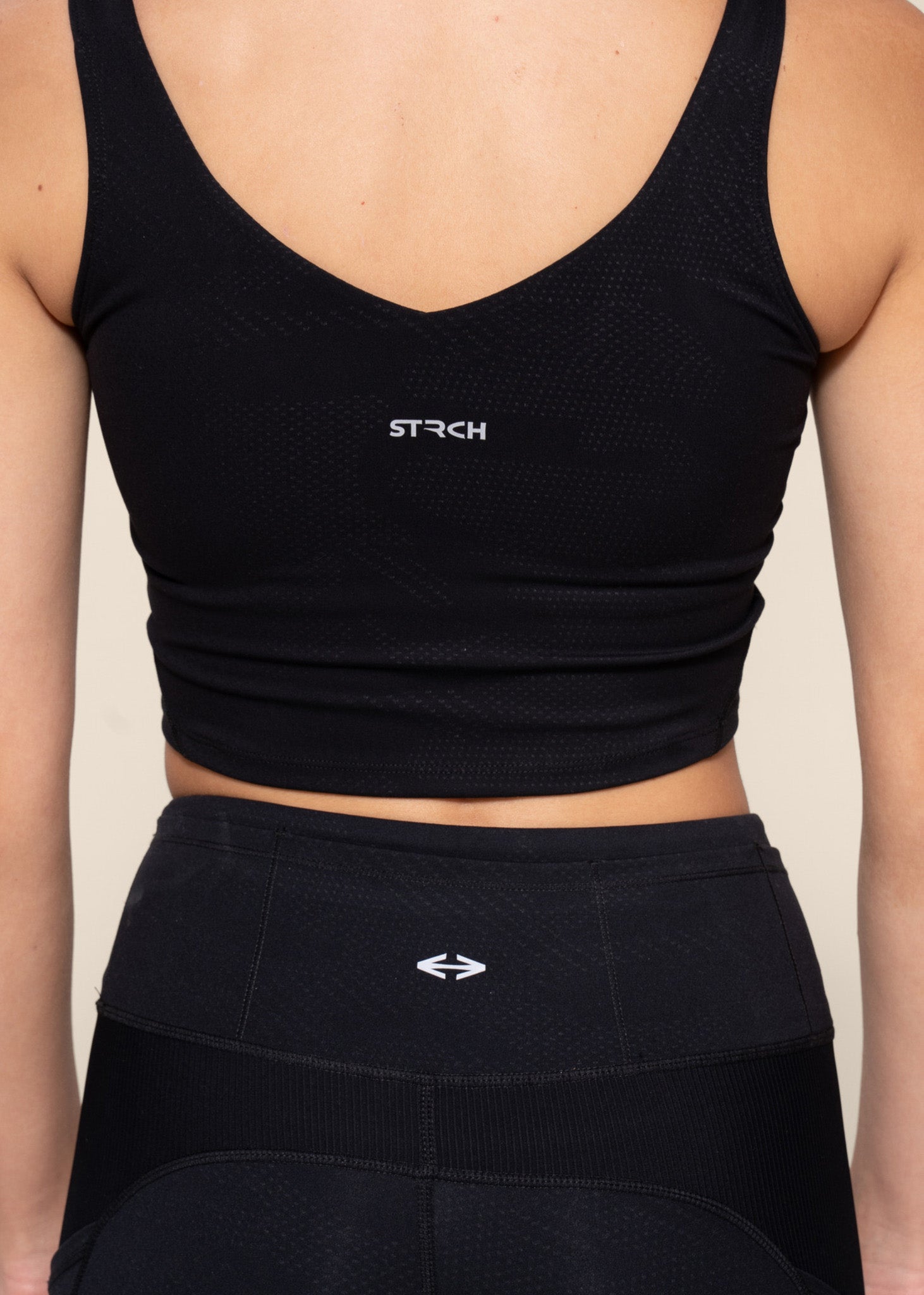 Medium Impact high coverage bra tank - Black