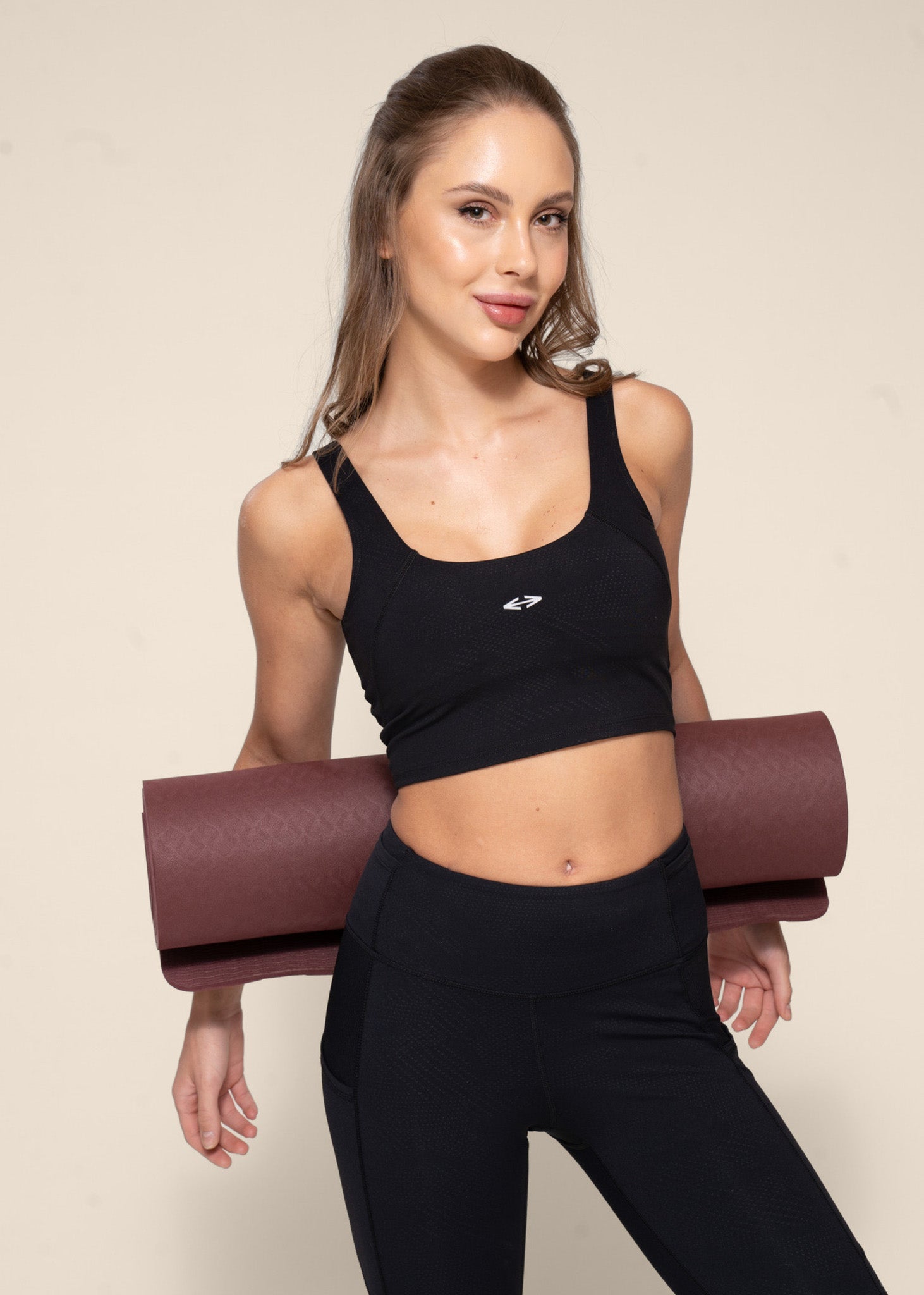 Medium Impact high coverage bra tank - Black - 1