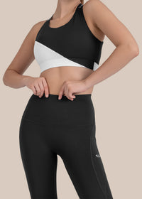 StrchFlex Medium support sports bra - Black - 2