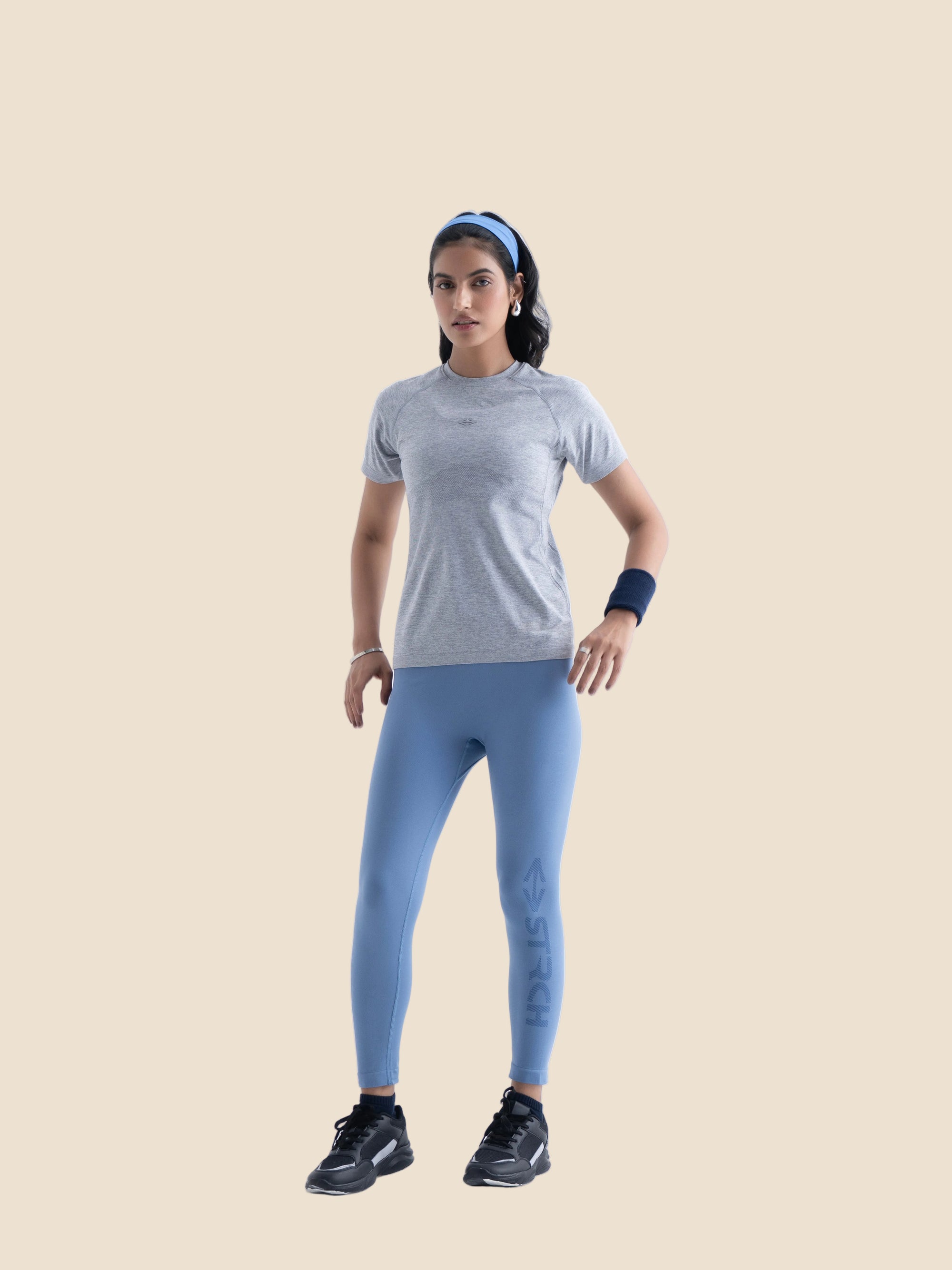 Seamless workout Regular Tee - Ultimate Grey - 2