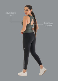 Workout Essential Fitted crop top - Dark Olive - 2