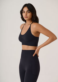 Criss Cross Flare Leggings - Slim Fit - Black
