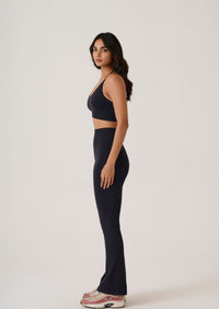 Criss Cross Flare Leggings - Slim Fit - Black