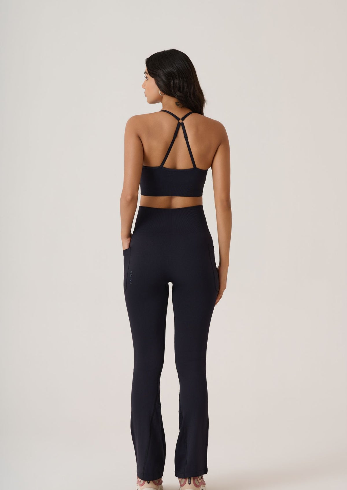 Ultimate Yoga Studio Sports Bra - Black
