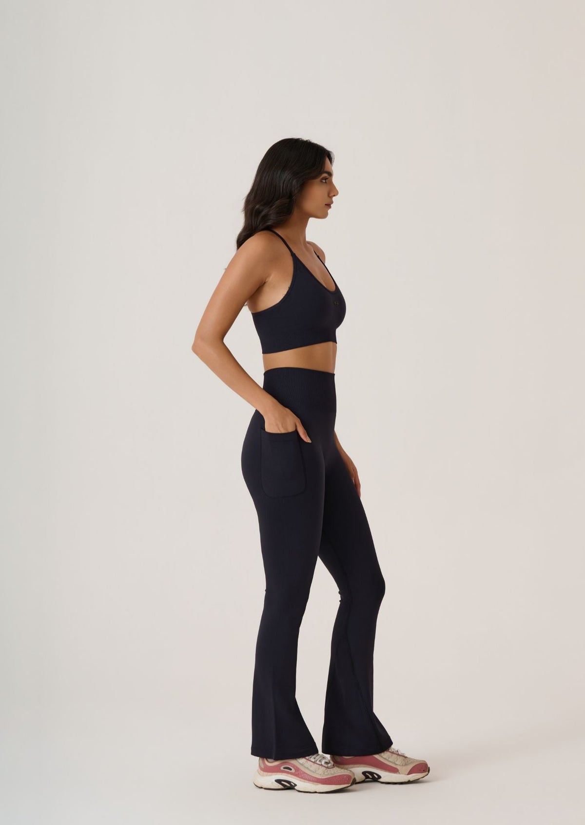 Criss Cross Flare Leggings - Slim Fit - Black