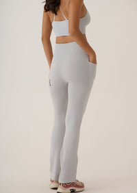 Criss Cross Flare Leggings - Slim Fit - Grey